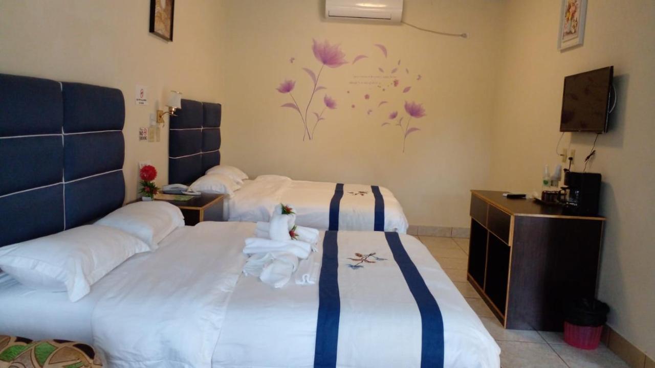 Sunshine View Hotel And Restaurant โคโรซอล ภายนอก รูปภาพ
