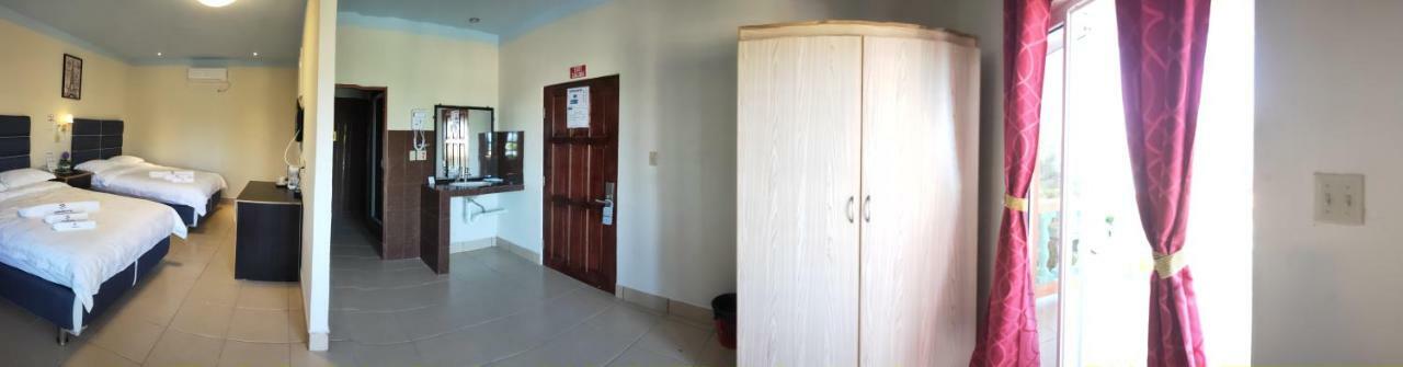 Sunshine View Hotel And Restaurant โคโรซอล ภายนอก รูปภาพ