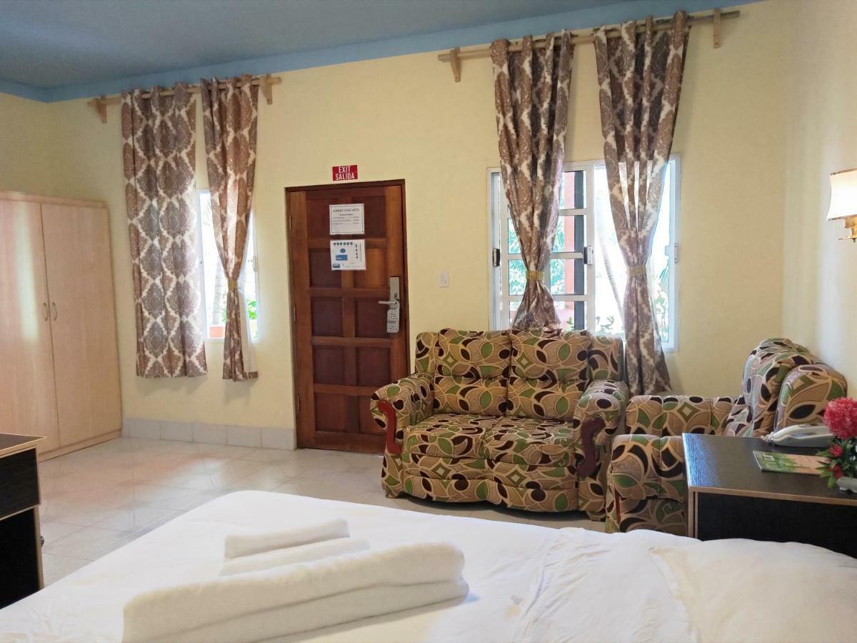 Sunshine View Hotel And Restaurant โคโรซอล ภายนอก รูปภาพ